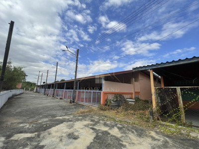 BHL1235ที่ดินพร้อมสิ่งปลูกสร้าง ห้องเช่า 15 ห้อง หนองบัว นครสวรรค์   ที่ตั้ง : 160 – 160 /14 หมู่ที่ 12 ตำบลหนองกลับ อำเภอหนองบัว นครสวรรค์  60110รายละเอียด- เนื้อที่ 508.80 ตร.ว. พื้นที่ใช้สอย 480  ตร.ม.- ห้องเช่าจำนวน 15 ห้อง ในแต่ละห้องประกอบด้วย- 1 ห้องโถง- 1 ห้องนอน- หน้าบ้านหันทิศใต้สถานที่ใกล้เคียง- ที่ว่าการอำเภอหนองบัว  จังหวัดนครสวรรค์- โรงเรียนอนุบาลหนองบัว ( เทพวิทยาคม )- ร.พ หนองบัว- Bi