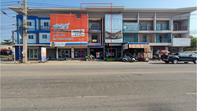 ขายตึกอาคารพาณิชย์ พันท้ายนรสิงห์ คีทพลาซ่า เมืองสมุทรสาคร ติดถนน 4 เลน รายละเอียดทรัพย์ :-รายละเอียดเพิ่มเติม : https://shorturl.asia/Tq0y1website: www.winnerestateplus.comติดต่อ K.Peak 099.464.6599 ขายตึกอาคารพาณิชย์ 3 ชั้น พันท้ายนรสิงห์ ถนนเจษฎาวิถี 4 เลน แวดล้อมด้วยชุมชน ร้านค้า หมู่บ้าน โรงเรียน,7-Eleven ,ร้านกาแฟ Amazon,Mini Big C ถนนเชื่อมพันท้ายนรสิงห์ - ถนนพระราม 2  เหมาะสำหรับประกอบธุรกิจ สร้างรายได้ ทุนปล่อยเช่า ผลต�