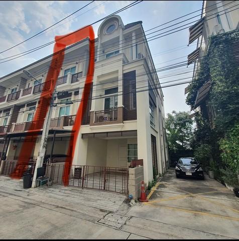 ขายทาวน์โฮม 3 ชั้น 179 ตร.ม. Premium place ซอยสุคนธสวัสดิ์ 38 ใกล้เลียบด่วน