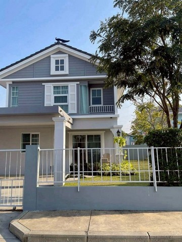 บ้านเช่าสุดคุ้ม 32,000 บาท/เดือน 59.60 ตรว. #Villagio #สันทราย #เฟอร์นิเจอร์ครบ ทำเลศักยภาพ บรรยากาศสงบ เป็นส่วนตัว พร้อมอยู่ทันที! #ไม่รับสัตว์เลี้ยงรายละเอียดบ้าน• 3 ห้องนอน 3 ห้องน้ำ• ขนาดที่ดิน 59.60 ตร.ว.• พื้นที่ใช้สอย 150 ตร.ม.• 1 ห้องครัว | 1 ห้องรับแขกจุดเด่น• โครงการคุณภาพ สภาพแวดล้อมดี เงียบสงบ• ระบบรักษาความปลอดภัย 24 ชม. พร้อม รปภ.ทำเลใกล้เคียง• ใกล้เซนทรัลเฟสติวัล• ใกล้ตลา�