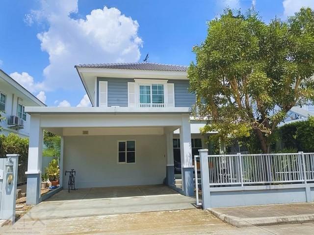 ให้เช่าบ้านเดี่ยว 2 ชั้น โครงการ Villaggio1 ศรีนครินทร์ บางนา ใกล้เมกะบางนา เฟอร์นิเจอร์และเครื่องใช้ไฟฟ้าครบราคาเช่า 45,000 บาท / เดือน ( สัญญาขั้นต่ำ 1 ปี ประกัน 2 เดือน ล่วงหน้า 1 เดือน )ที่ตั้ง ถนนบัวนครินทร์ ตำบลบางแก้ว อำเภอบางพลี สมุทรปราการ 10540ติดต่อ : คุณภัสพงณ์ 0634098164Line : deedee23https://www.facebook.com/profile.php?id=61581484955548เนื้อที่ 52 ตารางวา พื้นที่ใช้สอย 133 ตารางเมตร จำนวน 2 ชั้น 3 ห้องนอน 3 ห้องน้ำมี 1 ห้อ�