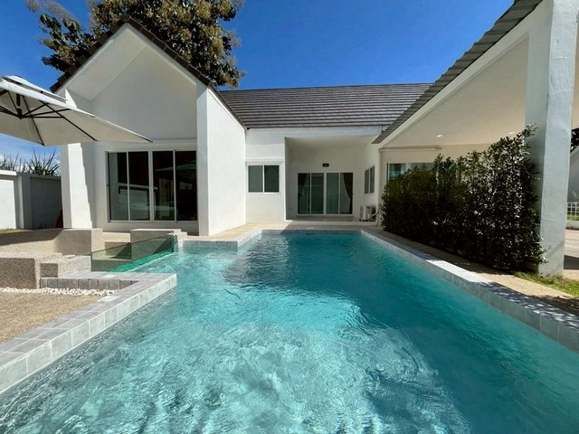 ให้เช่า 70,000 บาท/เดือน ขายเพียง ​​5.39 ล้าน พูลวิลล่าหรู #โซนสันทราย บ้านขนาดใหญ่ #เฟอร์นิเจอร์บิ้วอินทั้งหลัง พร้อมเข้าอยู่ รีบติดต่อก่อนหลุดมือ!เนื้อที่ดิน: 91 ตารางวา3 ห้องนอน 3 ห้องน้ำ1 ห้องครัว1 ห้องรับแขก2 ที่จอดรถขนาดสระว่ายน้ำ: 3 x 6 เมตรสถานที่ใกล้เคียง:โรงพยาบาลสันทราย 5 กม.มหาวิทยาลัยแม่โจ้ 7 กม.รวมโชคพลาซ่า 14 กม.ราคาพิเศษเพียง 5.39 ล้านบาทอยากได้อสังหาโซนไหน สอบถ