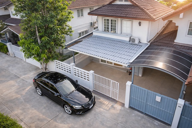 ซอยวัชรพล1-5 เทพรักษ์โลตัสวัชรพล 800 ม. แอร์3 บ้านเดี่ยว 3นอน 3 ห้องน้ำ  บิ๊กซีวัชรพล 600 ม. 36 ตร.ว. 