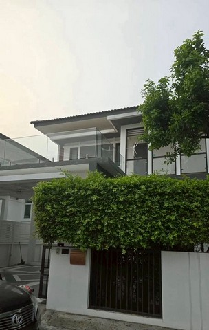 #โซนสันทราย ขายเพียง 5.5 ล้าน #เดอะพรอมิเน้นซ์พราวด์ #สันทรายน้อย บ้านเดี่ยว 2 ชั้น #แปลงมุม ฟังก์ชันจัดเต็ม พร้อมอยู่ ไม่ต้องแต่งเพิ่ม ราคานี้คุ้มมาก #ใกล้รวมโชค เดินทางเข้าเมืองสะดวก #น้ำไม่ท่วมรายละเอียดบ้านที่ดิน 51 ตร.ว.พื้นที่ใช้สอย 170 ตร.ม.หันหน้าทิศใต้ ลมดี อยู่สบาย3 ห้องนอน | 3 ห้องน้ำ1 ห้องนั่งเล่น1 ห้องครัว1 ห้องซักล้าง1 ห้องเก็บของจอดรถ 2 คันเฟอร์นิเจอร์ & เ�