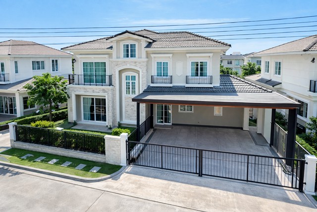 คฤหาสน์เฟอร์ครบ 2ชั้น 4นอน ลดค่าเช่า 50% จาก 160,000 เหลือ 79,998B-M. 4น้ำ ใกล้ แฟชั่นไอส์แลนด์ 2.5 กม. 50 ตร.ว. 200 ตร.ม. บ้านเดี่ยวหรูหรา ฟังก์ชันครบ ทำเลนวมินทร์  เดินทางสะดวก เชื่อมต่อหลายเส้นทาง ใกล้แหล่งไลฟ์สไตล์ เดอะมอลล์บางกะปิ 3 กม.  และสิ่งอำนวยความสะดวกครบครัน เหมาะสำหรับอยู่อาศัย ใกล้เลียบด่วนรามอินทรา Two-story Mansion detached house 4bed Rent reduced by 50% from 160,000 to 79,999B-M. 4bath near Fashion Island 2.5km. 50sq.wa. 200sq.m. Luxurious home fully functional located in Nawamin area 