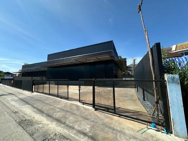 P2292 ให้เช่า โกดัง ซอยลาดพร้าว 91 ว่าง 2 โกดัง  เดินทางสะดวก เหมาะเป็นศูนย์กระจายสินค้า