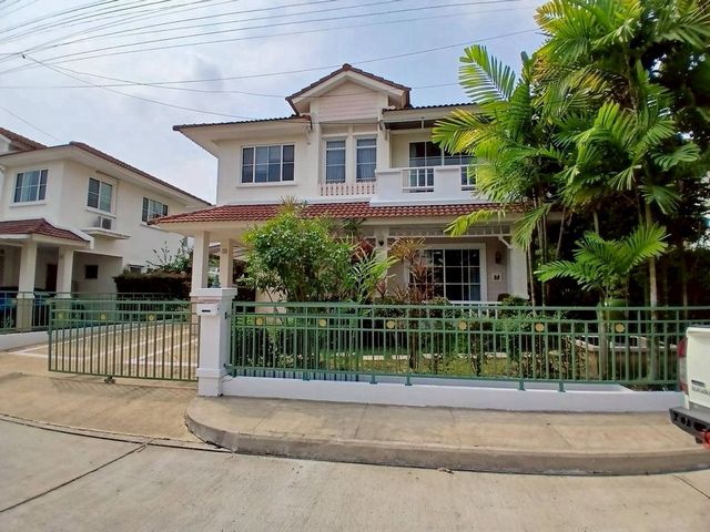 ขายเพียง 7.5 ล้าน (บ้านเปล่า) 65 ตรว. #สีวลี #คลองชล #แม่เหียะ บ้านเดี่ยว 2 ชั้น ทำเลทอง บรรยากาศดี น่าอยู่ ใกล้เมือง เดินทางสะดวก เหมาะอยู่อาศัยหรือปล่อยเช่า พร้อมตกแต่งได้ตามสไตล์รายละเอียดตัวบ้าน• เนื้อที่ 65 ตร.ว.• 3 ห้องนอน• 2 ห้องน้ำ• ห้องโถงขนาดใหญ่• ห้องครัว• ห้องอเนกประสงค์ด้านหลัง• ที่จอดรถ 2 คันโครงการ สีวลี คลองชลประทาน ต.แม่เหียะ เชียงใหม่ราคาเพียง 7.5 ล้านบ�