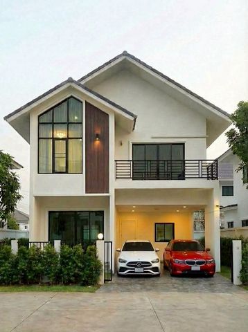 บ้านใหม่ให้เช่า 49,000 บาท/เดือน #หลังกาดฝรั่ง #หางดง เชียงใหม่ #เลี้ยงสัตว์ได้ | #เฟอร์นิเจอร์ครบ | พร้อมเข้าอยู่จุดเด่นของบ้าน• พื้นที่ใช้สอย 230 ตร.ม.• 4 ห้องนอน | 4 ห้องน้ำ (3 ห้องน้ำในตัว)• ที่จอดรถ 2 คัน• แบบบ้านยอดนิยมสำหรับครอบครัวต่างชาติ━━━━━━━━━━━━━━━━━━━ราคาเช่า (สัญญา 1 ปีเท่านั้น)49,000 บาท / เดือนมัดจำ 2 เดือน | ล่วงหน้า 1 เดือน━━━━━━━━━━━━━━━━━━━บ้านใหม่ให้เช่า• ทั�