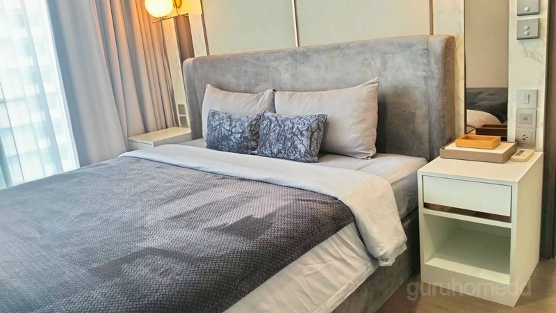 ghd000835R ให้เช่าคอนโด Celes Asoke ขนาด 50.16 ตรม 1นอน 1น้ำ ชั้น 26 เฟอร์นิเจอร์ครบ พร้อมเข้าอยู่ ใกล้ BTSอโศกปล่อยเช่าราคา 50,000 บาท/เดือนสนใจติดต่อ:โบ O93 789ํ 4935ํLine: @guruhomeddคอนโด เซอเลส อโศก / Celes Asokeที่ตั้ง : ถนนอโศกมนตรี แขวงคลองเตยเหนือ เขตวัฒนา กรุงเทพมหานครใกล้ BTS อโศกรายละเอียด :* ห้องขนาด 50 ตารางเมตร* 1 ห้องนอน 1 ห้องน้ำ* ชั้น 26สิ่งอำนวยความสะดวก- Lobby- Mailbox- สระว่ายน้ำลอยฟ้า- ฟิตเนส- สวนลอยฟ้า- ห้องอเนก