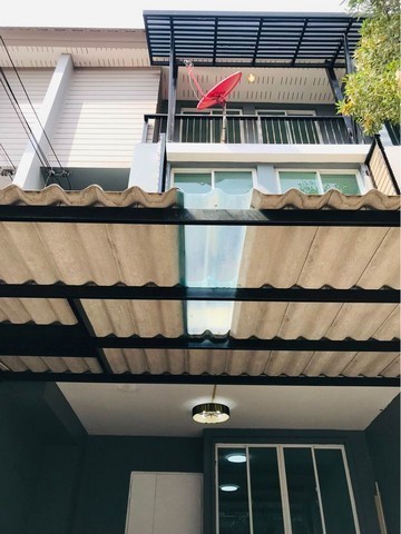 ให้เช่าทาวน์โฮม  3ชั้น ถนนลาดปลาเค้า หมู่บ้านอารียา เดลี่ เกษตร-นวมินทร์ ใกล้เซ็นทรัลรามอินทรา  จดทะเบียนได้ เลี้ยงสัตว์ได้ 