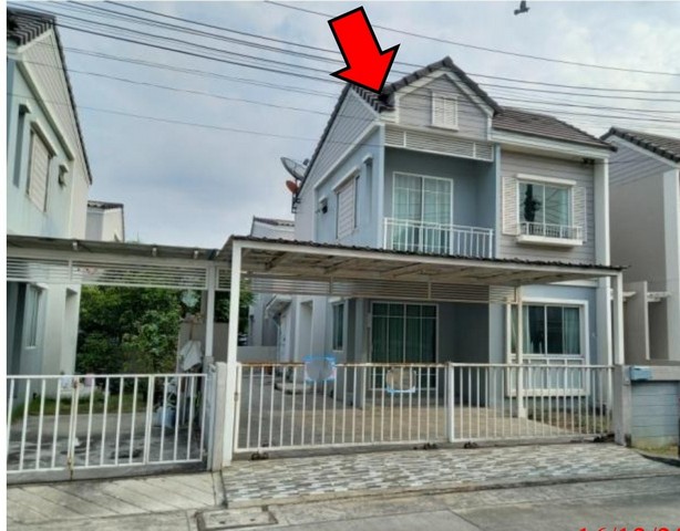  ขาย บ้านเดี่ยว/ทาวน์เฮ้าส์/คอนโด โครงการ ขาย บ้านแฝด  อำเภอปากเกร็ด นนทบุรี  ตำบลบ้านใหม่ อำเภอปากเกร็ด นนทบุรี  ราคาโปรโมชั่น  2,660,000     บาท    ลดจาก   4,180,000    บาท ราคาโปรโมชั่นตั้งแต่วันที่  13 มีนาคม - 31 พฤษภาคม 2569  รายละเอียดทรัพย์  พื้นที่ใช้สอย   0-0-35 ตารางวา   -  1 ที่จอดรถ  -  บ้านหันไปทางทิศ ตะวันตกเฉียงหนือ  พิกัดทรัพย์ : https://maps.app.goo.gl/J7VLazauUcfDcRSt5  สถานที่ใกล้เคียง   -  ตลาดดวงแก้ว พลาซ่า  1.7 km