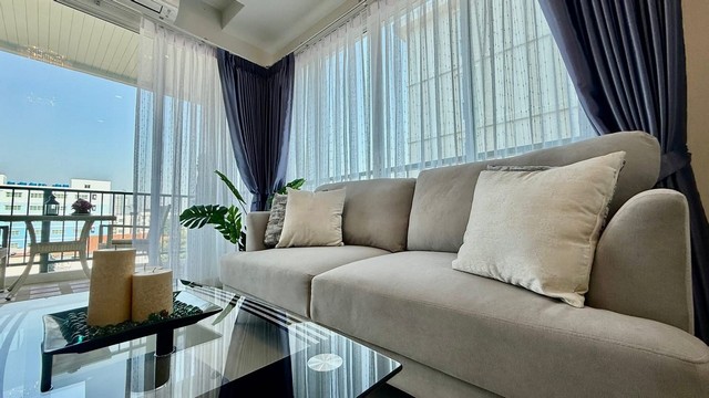 AOM 2728Diamond Suites Resort ห้องว่างพร้อมเข้า  ขนาด 68 ตรม.  ห้องมุม ห้องใหม่ตรงปก 2 ห้องนอน 1 ห้องน้ำ มีอ่างจากุซชี่ ฟรี WiFi ชั้น5 ห้องมุมมองเห็นสระว่ายน้ำทัพพระยา ซอย13 เข้าออกได้หลายทาง 5 นาทีถึงวอคกิ้ง เช่า 30,000 เดือน /สัญญารายปีห้องใหม่พึ่งโอน เจ้าของตกแต่งเฟอร์นิเจอร์ใหม่ยกชุดบิ้วใหม่อย่างสวยงามDiamond Suites Resort  Ready to move in   68 sq.m.  Corner Unit New room never rent out 2 Bed 1 Bath  Jacuzzi  WiFi 5th floor Corner Unit with Pool View  New Furniture Thappaya soi 13 [ 5 mins to walking street  THN 30,000 month 