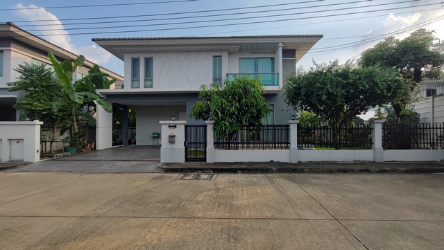 บ้านเดี่ยวเพอร์เฟคเพลส รัตนาธิเบศร์-สถานีไทรม้า หลังมุม ฟรีตกแต่งบิ้วอิน เฟอร์กว่า 1.6 ล้านรายละเอียด :กดรูปเพิ่มเติม : https://shorturl.asia/qB4z3https://www.winnerestateplus.com/ติดต่อพี่เปี๊ยก Tel : 098.628.7956 เพอร์เฟค เพลส รัตนาธิเบศร์ - สถานีไทรม้า พิเศษ หลังมุม ตกแต่งบิ้วอิน เฟอร์นิเจอร์ เครื่องใช้ไฟฟ้า กว่า 1.6 ล้าน ทั้งหมด 10 ล้าน ลดเหลือ 8.7 ล้าน แนวคิด มิติใหม่ในการอยู่อาศัย ความลงตัว ระหว่าง Smart Living และ Urban L