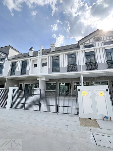 HR 9805 ให้เช่าทาวน์โฮม 2 ชั้น 3 ห้องนอน Villaggio 3 ศรีนครินทร์ บางนา ใกล้ Mega บางนา