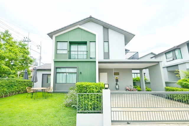 ใกล้ MRT คลองบางไผ่  1.5 กม. 365 HUB ไทรน้อย 65 ตร.ว. 265 ตร.ม. ชัยพฤกษ์-วงแหวน บ้านเดี่ยว 2 ชั้น 4 นอน 3 น้ำ บ้านหลังมุม 35,998 B-M.โครงการอณาสิริ มีสวนรอบบ้าน บรรยากาศเงียบสงบ เหมาะสำหรับอยู่อาศัย ทำเลบางบัวทอง ใกล้รร.สารสาสน์วิเทศไทรน้อยพิทยาคาร 1.7 กม.คลองขุดใหญ่ เชื่อมต่อถนนหลัก และทางด่วนสะดวก อณาสิริ near MRT Khlong Bang Phai 1.5 km. and 365 HUB Sai Noi Chaiyaphruek-Wongwaen Two story detached house 4 bed 3 bath  land size 65 sq.wa. usable area 265 sq.m. corner unit price 35,998 B-M. in Anasiri project with garden aroun