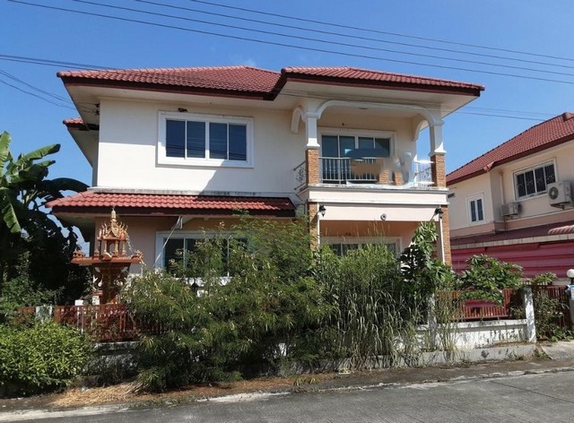   ขาย บ้านเดี่ยว/ทาวน์เฮ้าส์/คอนโด โครงการ ขาย บ้านเดี่ยว อำเภอคลองหลวง ปทุมธานี  ตำบลคลองหก อำเภอคลองหลวง ปทุมธานี  ราคาโปรโมชั่น   2,624,000   บาท    ลดจาก      บาท ราคาโปรโมชั่นตั้งแต่วันที่  13 มีนาคม - 31 พฤษภาคม 2569  รายละเอียดทรัพย์ -  เนื้อที่  0-0-80.5  ตารางวา  -  บ้านหันไปทางทิศ   ใต้  พิกัดทรัพย์ : https://maps.app.goo.gl/xNSxE44CyzxXcnSd6  สถานที่ใกล้เคียง   -  โรงพยาบาลคลองหลวง 2.5 km. -  มหาวิทยาลัยเทคโนโลยีราชมงค�