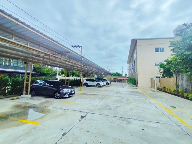 MRT คลองบางไผ่ 2.58 กม. บรรยากาศอบอุ่น วัดลาดปลาดุก 800 ม. อพาร์ทเมนท์เปิดใหม่ ฟังก์ชัน 1 นอน 1 น้ำ  28 ตร.ม. 4,199B-M. พร้อมเฟอร์นิเจอร์ครบ  มีที่จอดรถ ทำเลบางบัวทอง เดินทางสะดวก เหมาะอยู่อาศัย  ใกล้ตลาดบางบัวทอง 900 ม.สถานศึกษาโรงพยาบาล แหล่งชุมชนและสิ่งอำนวยความสะดวกครบครัน  ถ.บางไผ่ กาญจนาภิเษก MRT Khlong BangPhai 2.58km.  Wat LadPladuk 800m. Newly opened apartment 1 bed 1 bath  28 sq.m. 4,199B-M fully furnished parking available Bang Bua Thong location convenient transportation ideal for living near Bang Bua Thong mar