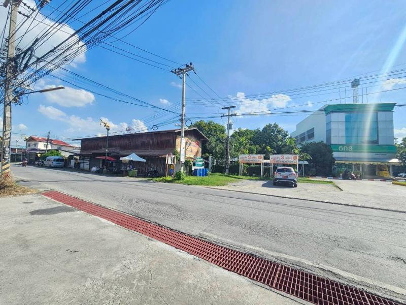 ขายที่เปล่าบ้านหมอ ขายที่เปล่าติดถนน..ที่ดินบ้านหมอสระบุรี ที่เปล่าสระบุรีต.บ้านหมอ อ.บ้านหมอ จ.สระบุรีเนื้อที่ 1 ไร่ 58 ตรว. = 458 ตร.วแถมสิ่งปลูกสร้างบ้านไม้หน้ากว้างติดถนน37ม.ลึก 28 ม.ทำเลมีอนาคต แหล่งชุมชนติดธนาคาร ธกส.ขาย 15,000,000 บาทสอบถามคุณปุ้ยTel : 062-5566954 (คุณปุ้ย) | Line ID : 0616649897#ที่เปล่าสระบุรี#ขายที่เปล่าบ้านหมอ#ที่ดินบ้านหมอสระบุรี