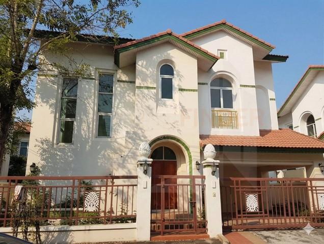 ขายบ้านเดี่ยว 2 ชั้น 60 ตร.วา โครงการ รสา สแปนิช คอร์ทยาร์ด Rasa Spanish Courtyard ประเสริฐมนูกิจ 29 ซอยมัยลาภ  *** ราคาขาย 10.9 ล้านบาทติดต่อ: ชยา โทร/ID Line:: 0942823961   Link Line:: https://line.me/ti/p/3xFA1An8Kcรหัส# PR434บ้านเดี่ยว 2 ชั้น โครงการ รสา สแปนิช คอร์ทยาร์ด ซอยประเสริฐมนูกิจ 29 ซอยมัยลาภ • ขนาดที่ดิน 60 ตร.วา• พื้นที่ใช้สอย 240 ตร.ม.• 3 ห้องนอน• 4 ห้องน้ำ• 2 ที่จอดรถ• พร้อมเข้าอยู่• จุดเด่น ทำเลมัยลาภ เข้าเมืองสะดวก (เกษตร-นว