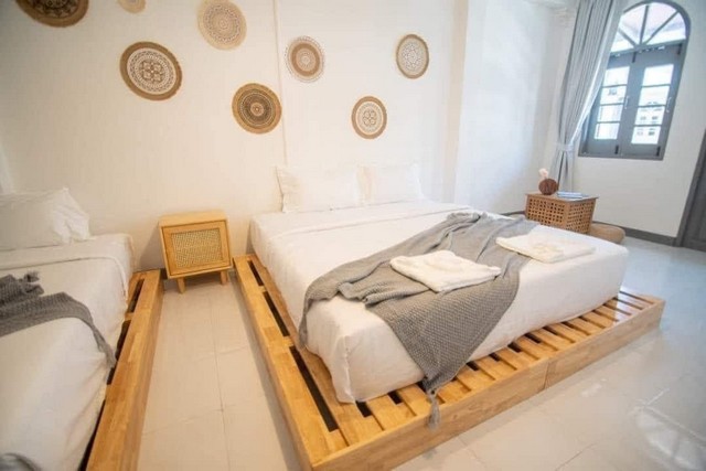 ขายทาวเฮ้าส์สามชั้นตรงข้ามหน้าหาดป่าตองขายพร้อมเฟอร์ฯลากกระเป๋าเข้าอยู่ได้เลย...**ราคาขาย16ล้าน##สนใจติดต่อสอบถามขอรายละเอียดเพิ่มเติม0933769025...ห้ามเอารูปไปใช้โดยที่ไม่ได้รับอนุญาติ4 ห้องนอน 4 ห้องน้ำ - ทาวน์เฮาส์ซอย หมอวัฒนา, ป่าตอง, กะทู้, ภูเก็ต 83150, ประเทศไทยFor sale: 3-storey townhouse opposite Patong Beach...Sold with furniture, just bring your suitcase and move in...Selling price 16 million. Interested parties can contact us for more details at 0933769025.