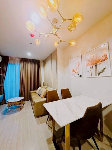 AOM 2736ขายด่วน คอนโด Life Ladprao (ไลฟ์ ลาดพร้าว) – ห้องมุม วิวเซ็นทรัล ติด BTS แบบ 0 เมตร แขวงจอมพล เขตจตุจักร กรุงเทพมหานคร ราคา 10,000,000 บาทสัมผัสชีวิตเหนือระดับบนทำเลที่ดีที่สุดในย่านห้าแยกลาดพร้าว กับห้องสภาพนางฟ้า พร้อมให้คุณลากกระเป๋าเข้าอยู่ได้ทันที!รายละเอียดห้องพักขนาด: 51.98 ตร.ม. (2 ห้องนอน / 2 ห้องน้ำ)ชั้น: 17 (ห้องมุม มีความเป็นส่วนตัวสูง)ทิศ: เหนือ (ห้องไม่ร้อน แดดไม่ส่องต�