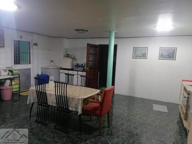 ขายบ้านพร้อมที่ดิน ซอยพหลโยธิน 24 ทะลุลาดพร้าวซอย 1 กับ ซอย 15 ได้ ใกล้ BTS พหลโยธิน 24*** ราคาขาย 23,000,000 บาทติดต่อ คุณช่อผกา โทร 0616198565 LINE 0616198565สำรอง LINE 0812523279 ส่งลิ้งก์ไว้ได้เลยรหัส# T26-540บ้าน 2 ชั้น พร้อมที่ดิน ซอยพหลโยธิน 24 ทะลุลาดพร้าวซอย 1 กับ ซอย 15 ได้ ใกล้ BTS พหลโยธิน 24• เนื้อที่ 99 ตารางวา• 5 ห้องนอน• 4 ห้องน้ำ• จอดรถในบ้านได้ 4 คัน• หน้ากว้างประมาณ 20 ลึก 20 เมตร• แปลงสี่เหลี่ยมสวย• ซอยพหลโ