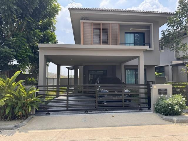 ให้เช่าบ้านเดี่ยว2ชั้น51ตร.วโครงการโคโม่โบทานิก้า2บางนาซอยมหาชัยถนนบางนาตราด กม.10 ** รับสัตว์เลี้ยง บางเคสต้องแจ้งรายละเอียดก่อน ** ค่าไฟ จ่ายเรตปกติ (จ่ายกับการไฟฟ้า) ( บ้านว่างเดือนมิถุนายน ) ราคาเช่า 40,000 บาท / เดือน ( สัญญาขั้นต่ำ 2 ปี ประกัน 2 เดือน ล่วงหน้า 1 เดือน )ที่ตั้ง ถนนบางนาตราด กม.10 ซอยมหาชัย ตำบลบางพลีใหญ่ อำเภอบางพลี จังหวัดสมุทรปราการติดต่อ : คุณภัสพงณ์ 06