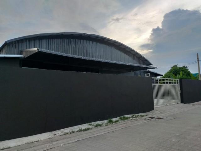 ให้เช่าโกดังพร้อมออฟฟิศ สร้างใหม่ พื้นที่ 440 ตรม.ถนนหทัยราษฎร์ 38 ทำเลดี เข้าซอยไม่ลึกราคาเช่า 65,000 บาท / เดือน ( ประกัน 2 เดือน ล่วงหน้า 1 เดือน )ที่ตั้ง ถนนหทัยราษฎร์ ซอยหทัยราษฎร์ 38 แขวงสามวาตะวันตก เขตงคลองสามวา กรุงเทพติดต่อ : คุณภัสพงณ์ 0634098164Line : deedee23https://www.facebook.com/profile.php?id=61581484955548เนื้อที่ 200 ตารางวา พื้นที่ใช้สอย 440 ตารางเมตร กว้าง 22 เมตร ลึก 20 เมตร จำนวน 2 ออฟฟิศ 2 ห้องน้ำพื้นรับน้ำห�