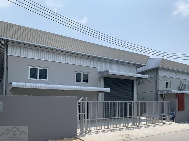 ให้เช่าโกดังสร้างใหม่พร้อมออฟฟิศ ถนนแพรกษา สมุทรปราการ ( จดนิติบุคคลได้ ขอ รง.4 บางประเภทได้ )ราคาเช่า 75,000 บาท / เดือน ( สัญญาเช่า 1 ปี )ราคาเช่า 72,000 บาท / เดือน ( สัญญาเช่า 3 ปี )ที่ตั้ง ถนนแพรกษา ซอยสุขพูนผล ตำบลแพรกษาใหม่ อำเภอเมืองสมุทรปราการ จังหวัดสมุทรปราการติดต่อ : คุณภัสพงณ์ 0634098164Line : deedee23https://www.facebook.com/profile.php?id=61581484955548พื้นที่ใช้สอย 450 ตารางเมตร พร้อมออฟฟิส 2 ชั้นในตัว มีห้องน้ำโ