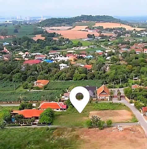 ขายที่ดินบางเสร่ ทำบ้านสองชั้นเห็นทะเล (ขายยกแปลงเท่านั้น) เหมาะกับการซื้อไว้สร้างบ้าน หรือลงทุน ใกล้สวนนงนุช ใกล้ทะเลบางเสร่โทร. 095-196-4242 (คุณจุ๊)Line ID : jll689WhatsApp : wa.me/66951964242FB page : https://www.facebook.com/ChulaluckHomeliving/โลเคชั่น :  บางเสร่ สัตหีบ ชลบุรีรายละเอียด- ขนาดที่ดิน 1 ไร่ 10.4 ตารางวา (โฉนด 3 ใบ แบ่งเรียบร้อย)แบ่งขนาดไว้แล้วดังนี้ 1. ขนาด 116 ตารางวา 2. ขนาด 94.7 ตารางวา3.ขนาด 199.7 ตารางวาขายราคา 6,000,000 บาท (14,619 บ/�