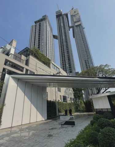 ให้เช่าคอนโด Park Origin ทองหล่อ ซอยทองหล่อ 10 ขนาด 72 ตร.ม. 3 นอน 2 น้ำ ห้องมุม วิวเมือง ชั้นสูง ราคาเช่า 95,000 บาท/เดือนคอนโด Park Origin Thonglor ซอยทองหล่อ 10 เขตวัฒนา กรุงเทพฯ ขนาด 72 ตารางเมตร ชั้น 38 อาคาร B ห้องมุม วิวทองหล่อและใจกลางเมือง 3 ห้องนอน 2 ห้องน้ำ พร้อมอ่างอาบน้ำ 2 จุด 1 ห้องนั่งเล่น 1 ห้องครัวและพื้นที่ทานอาหาร ตกแต่งครบ Fully furnished พร้อมเข้าอยู่ สิทธิจอดรถ 2 คันเฟอร์นิเจอร์และเครื่องใ�