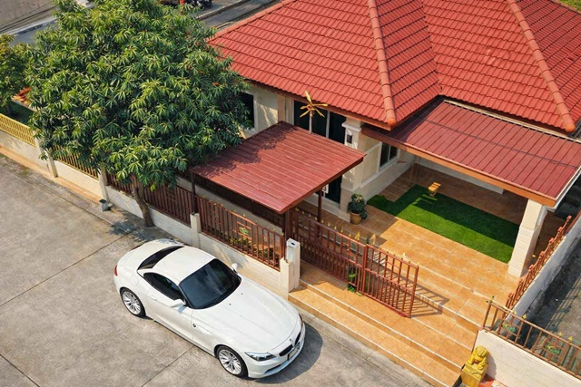 เทียนทะเล 17-21 บ้านเดี่ยว สภาพดี 3 นอน ใกล้ตลาดดีเทียนทะเล 200 ม. รร.สวนกุหลาบ ธนบุรี 3.2 กม. 2 น้ำ  บางขุนเทียน 33 ตร.ว.130 ตร.ม. 17,998B-M. บ้านชั้นเดียว บรรยากาศเงียบสงบ เป็นส่วนตัวสูง เหมาะสำหรับอยู่อาศัย พร้อมเฟอร์ฯ และเครื่องใช้ไฟฟ้าครบ ใกล้เทคโนโลยีปทีปพลีผล 850 ม.วัดเทียนทะเล และหน่วยราชการ เดินทางสะดวก เชื่อมถนนหลักได้ง่าย ถ.บางขุนเทียน พระราม 2Suankularb Thonburi School, 3.2 km. 2 bath near Thian Thale Market 200 m.Tantalay