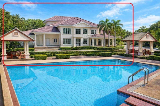 เพลินนารี่มอลล์ 1.8 กม. 68,999 บาทต่อเดือนวัชรพล ให้เช่า คฤหาสน์ 2ชั้น 2หลัง 6นอน MRTรามอินทรา ก.ม.6 1.95กม. 4น้ำ พร้อมสระว่ายน้ำหน้าบ้านของส่วนกลาง ตลาดถนอมมิตร บิ๊กซี สุขาภิบาล5 152ตร.วา  500ตร.ม. Watcharapol. For Rent Two-story mansion with 6beds MRT Ramintra KM6 1.95km 4baths shared swimming pool in front of the house. Near Thanommit Market and Big C Sukhaphiban5 152sq.wa 500sq.m Plearnary Mall 1.8km 68,999 baht per monthที่ตั้ง:  ถนนวัชรพล แขวงท่าแร้ง เขตบางเขน กรุงเทพมหานครคมนาคมสะดวก เชื่อมทางด่วนรามอินทรา-อาจณรงค์ มอ