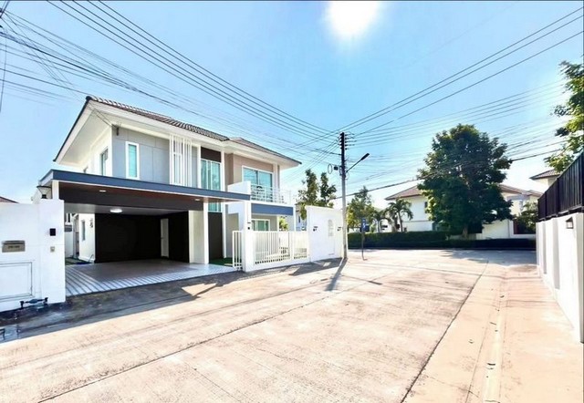 TEL:088-559 5199 คุณเอLine:https://line.me/ti/p/C0eGe0whLXขายบ้านเดี่ยว 2ชั้น หมู่บ้าน พฤกษานารา ชัยพฤกษ์2 ( บ้านหลังมุม )พิกัด ซอยชัยพฤกษ์ 2 จอมเทียน ใกล้หาดขาย 7,650,000 บาทค่าใช้จ่ายวันโอน 50-50ที่ดิน 57.1 ตรว(162ตรม)3 ห้องนอน 3 ห้องน้ำ 1 ห้องครัวจอดรถในบ้านได้ 2 คัน ใกล้สระว่ายน้ำและฟิตเนสของโครงการ ใกล้ทะเล หาดจอมเทียน เพียง 10 นาทีใกล้ตลาด, ใกล้โลตัส, หน้าหมู่บ้านมีบิ้กชีมินิ- หมู่บ้านมีสระว่ายน้ำ, ฟิตเนส ส�