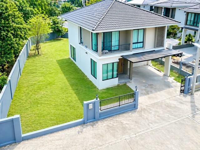 ถูกที่สุด ตรงปก! สามโคก-ปทุมธานี ใกล้โกลบอลเฮ้าส์ ปทุมธานี 800 ม.บ้านเดี่ยว 3-4นอน 4แอร์ 3 น้ำ 2 ชั้น 90ตร.วา.210 ตร.ม.พื้นที่กว้าง ฟังก์ชันครบ บ้านหัวมุม เงียบสงบ 19,998B-M. เหมาะอยู่อาศัย โฮมออฟฟิศ พร้อมที่จอดรถ เฟอร์ฯครบ เดินทางสะดวก ใกล้แม็คโคร ปทุมธานี 900 ม.วัด ตลาด สถานพยาบาล และทางด่วนอุดรรัถยา Cheapest near GlobalHouse PathumThani 800m. Real! in SamKhok PathumThani 3-4bed 4A/C 3bath 2story detached house 90sq.wa. 210sq.m. spacious area complete functions corner house quiet location 19,998B-M located suitable f