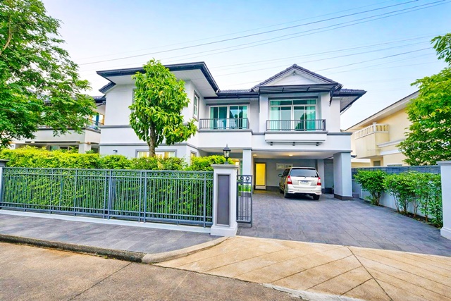 ใกล้ รร.นานาชาติ RIS 499ม.คฤหาสน์ 4-5นอน เดินถึง เหมาะกับอาจารย์ นักเรียน   ถูกสุดในหมู่บ้าน Perfect รามคำแหง164 บ้านเดี่ยว 2 ชั้น 5น้ำ  กว้างขวาง 75ตร.ว. 288ตร.ม. 62,999-64,998B-M. ขาย 11.9 ลบ.โครงการคุณภาพ  ทำเลรามคำแหง เดินทางสะดวก ฟังก์ชันลงตัว เหมาะอยู่อาศัย ตลาดมีนบุรี 1.5 กม. สถานพยาบาล ถ.รามคำแหง 4-5 bedroom mansion near RIS International School (499m walk), ideal for teachers and students. The cheapest in the Perfect Ramkhamhaeng 164 village! 2-story detached house, 4-5 bedrooms, 5 bathrooms, spacious 75 sq.wah (288 sq.m). Price: 62,999-64,998 THB/month. Sellin