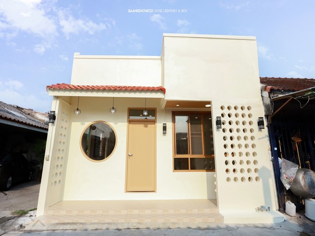 ขายทาวเฮ้าส์ ชั้นเดียว 19 ตรว. ซอยลาดพร้าว 41 แยก 6 รีโนเวทใหม่ทั้งหลัง ใกล้ MRT สายสีเหลือง สถานีภาวนา  *** ราคาขายพิเศษ 2.99 ล้านบาท พร้อมโอน ติดต่อ:: ชยา โทร/ID Line:: 0942823961   Link Line:: https://line.me/ti/p/3xFA1An8Kcรหัส# T26-596ทาวเฮ้าส์ ชั้นเดียว ซอยลาดพร้าว 41 แยก 6 รีโนเวทใหม่ทั้งหลัง- เนื้อที่ 19 ตารางวา- 2 ห้องนอน- 2 ห้องน้ำ- 1 โถงกว้างๆ- 1 ห้องครัว- 1 จอดรถหน้าบ้านสิ่งอำนวยความสะดวก- สถานีรถไฟฟ้า ภาวนา ( สายสีเหลือง 