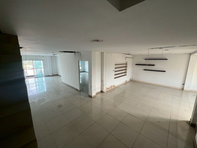   ขาย บ้านเดี่ยว/ทาวน์เฮ้าส์/คอนโด โครงการ ขาย อาคารพาณิชย์ อำเภอคลองหลวง ปทุมธานี  ตำบลคลองสี่ อำเภอคลองหลวง ปทุมธานี  ราคาโปรโมชั่น 7,290,000     บาท    ลดจาก   9,900,000     บาท ราคาโปรโมชั่นตั้งแต่วันที่  13 มีนาคม - 31 พฤษภาคม 2569  รายละเอียดทรัพย์ -  เนื้อที่ 0-0-46.2 ตารางวา -  บ้านหันไปทางทิศ เหนือ  พิกัดทรัพย์ : https://maps.app.goo.gl/uXTcnwgVzwCY2w4g7  สถานที่ใกล้เคียง   -  การไฟฟ้าส่วนภูมิภาคอำเภอคลองหลวง 2.2 km. -  โรงเ�