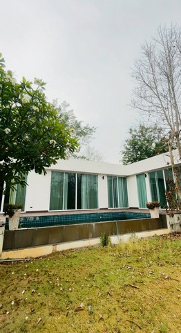 ขายที่ดิน 13 ไร่ + Pool Villa 3 หลัง ใกล้เขาใหญ่ บรรยากาศแวดล้อมไปด้วยธรรมชาติ สูดโอโซนได้เต็มปอด เดินทางสะดวก ราคาสุดคุ้ม เหมาะลงทุนหรืออยู่ยามเกษียณ บ้านพักตากอากาศโทร. 095-196-4242 (คุณจุ๊)Line ID : jll689WhatsApp : wa.me/66951964242FB page : https://www.facebook.com/ChulaluckHomeliving/ที่ตั้ง ต.คลองม่วง อ.ปากช่อง จ.นครราชสีมาจุดเด่นทรัพย์* ซื้อไปรีโนเวท = ทำรีสอร์ท / Pool Villa ปล่อยเช่าได้ทันที* ซื้อไปถือ = ที่ดินแถวนี้ราคาขึ้นต่อเนื่อง* ซื