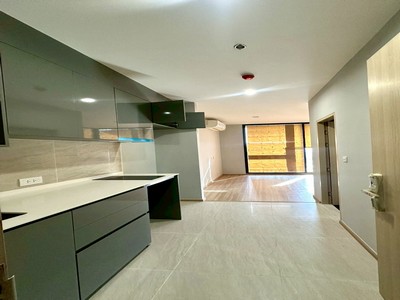 คอนโดใกล้ BTS ปุณณวิถี ขายคอนโดสกายไรส์ อเวนิว สุขุมวิท 64 (Skyrise Avenue Sukhumvit 64) ทำเลเหมาะลงทุน.TPI-3023.ขายคอนโดสกายไรส์ อเวนิว สุขุมวิท 64 (Skyrise Avenue Sukhumvit 64) ที่ตั้ง: ซอยสุขุมวิท 64/2 (ปุณณวิถี-อุดมสุข) เขตพระโขนง กทม.Map: maps.app.goo.gl/XmTp28h57Gg2obV19.Project Highlight-โครงการใหม่ ตึกเพิ่งสร้างเสร็จ พร้อมข้อเสนอราคาพิเศษ (มีหลายตำแหน่งห้องสวย ๆ ที่คัดมาแล้ว)-ติด Cloud 11 Mega Project ระดับประเทศ และตรงข้าม True Digital Park -ตัวทำเลศักยภาพสูง ม�