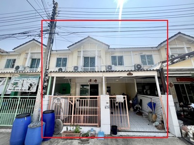 ราคาถูก รีโนเวทต่อคุ้ม!!! ขายทาวน์โฮม โครงการ พฤกษาวิลล์ 29 เพชรเกษม 69 (Pruksa Ville 29 Petchkasem 69) บ้าน 2 ชั้น อยู่ต้นโครงการ เดินทางสะดวก!.TPI-3034.ขายทาวน์โฮมเปล่า 2 ชั้น ขายตามสภาพ เหมาะสำหรับคนที่ต้องการบ้านในโครงการในงบไม่แรง และสามารถนำไปรีโนเวทต่อตามสไตล์ของตัวเอง ขนาดที่ดิน 17.6 ตารางวา พื้นที่ใช้สอย 105 ตารางเมตร ฟังก์ชัน 3 ห้องนอน 2 ห้องน้ำ รองรับครอบครัวขนาดเล็กถึงกลาง .รายละ�