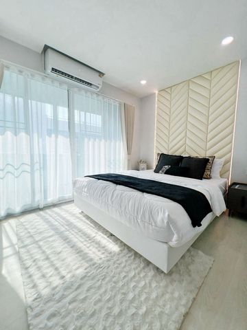 ราคาพิเศษเพียง 1.69 ล้าน 30 ตรม. #SevenStar Condo #เจ็ดยอด – ใกล้ #มช., #นิมมาน, #เมญ่า ตกแต่งสวย #เฟอร์นิเจอร์ครบ พร้อมเข้าอยู่ชั้น 6ขนาด 30 ตร.ม.1 ห้องนอน1 ห้องน้ำ1 ห้องนั่งเล่น1 โซนครัวมีระเบียงมีที่จอดรถเฟอร์นิเจอร์บิ้วอิน + เครื่องใช้ไฟฟ้าครบชุด:เตียงนอนโต๊ะเครื่องแป้งตู้เสื้อผ้าทีวีเครื่องซักอบเครื่องทำน้ำอุ่นไมโครเวฟเตาไฟฟ้าพร้อมฮูดดูดควันแอร์ 18,000 BTUตู้เย็นสถานที่ใกล้เคี