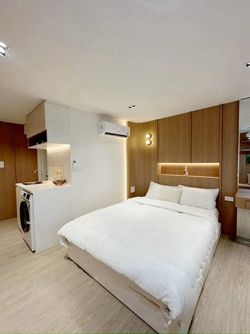 ราคาพิเศษเพียง 1.79 ล้าน 24 ตรม. #ธารทิพย์การ์เด้นเพลส คอนโด #รีโนเวทใหม่ #วิวดอยสุเทพ #หลังมช. ทำเลทอง ใจกลางโซนนิมมานรายละเอียดห้องพื้นที่ใช้สอย 24 ตร.ม.ชั้น 7วิวดอยสุเทพ โล่ง โปร่ง อากาศดีรีโนเวทใหม่ สไตล์มินิมอล อบอุ่น น่าอยู่ฟรีเฟอร์นิเจอร์ครบ พร้อมเข้าอยู่ชุดครัวบิ้วอินเครื่องปรับอากาศตู้เย็นทีวี 55 นิ้วเครื่องทำน้ำอุ่นไมโครเวฟเตียง 5 ฟุตตู้เสื้อผ้า + โต๊ะเ�