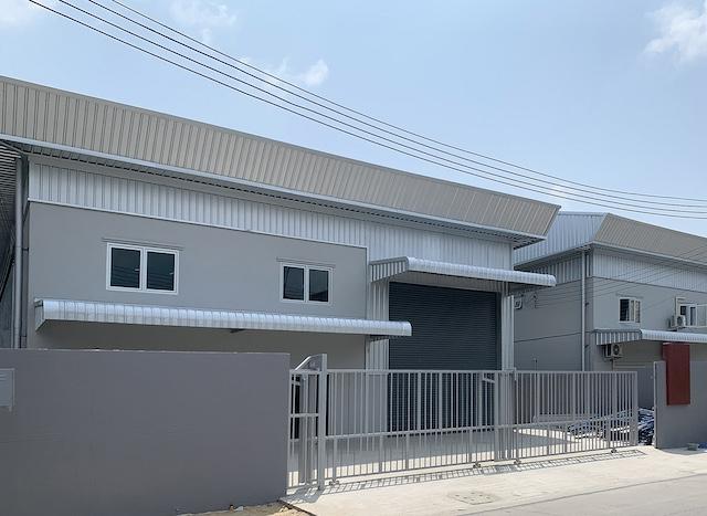 ให้เช่าโกดังพร้อมออฟฟิศ 2 ชั้น แพรกษา สมุทรปราการ จดบริษัทได้ ขอ รง 4 บางประเภทได้ติดต่อ Agent คุณบัว (Bua)Tel: 093-646-4597LINE ID: Bua093ราคา 75000 บาทต่อเดือนรายละเอียดให้เช่าโกดังพร้อมออฟฟิศในตัว ทำเลแพรกษา สมุทรปราการ เดินทางสะดวก ใกล้แหล่งอุตสาหกรรมและชุมชน เหมาะสำหรับผู้ประกอบการ SME โรงงานขนาดเล็ก คลังสินค้า หรือธุรกิจออนไลน์ที่ต้องการพื้นที่เก็บสินค้าและสำนักงานในที่เดียว�