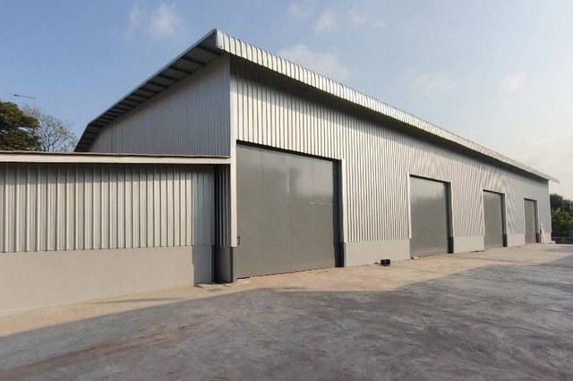 RK0935 โกดัง 357 ตรม. หน้ากว้าง 10.5ม. ความสูง 8-10 เมตร  ถ. กาญจนาภิเษก แขวงแสมดำ เขตบางขุนเทียนโกดัง ติดถนนพระราม 2 เลียบด่วนกาญจนาภิเษก ที่ตั้ง  ถ. กาญจนาภิเษก แขวงแสมดำ เขตบางขุนเทียน กรุงเทพมหานคร 10150โกดัง 357 ตรม. หน้ากว้าง 10.5ม. ความสูง 8-10เมตร สาเข็มปูพรมลึก 21 เมตร รับน้ำหนักได้ 2 ตัน/ตรม.ไฟ 15(45) 3 เฟส พร้อม Safe T Cutจอดรถได้ 2-3คันประตูอาคารกว้าง 6 เมตร สูง 5 เมตร รถบรรทุกเข้าออกสะดวกค่าเช่