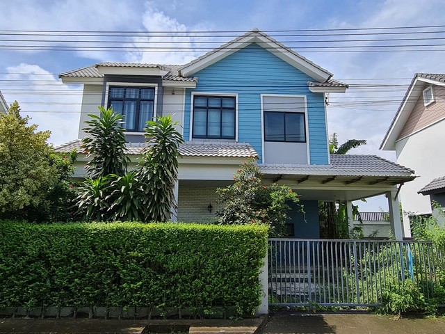  รหัสทรัพย์ (Code ID) :  PTT-26-P00298  ราคา  3,582,000 บาท (ราคาต่อรองได้) ▸ เนื้อที่  55.90 ตารางวา  พื้นที่ใช้สอย 158 ตารางเมตร   ▸ - ห้องนอน - ห้องน้ำ     ▸ 1 ที่จอดรถ   บ้านเดี่ยวหันไปทางทิศ   พิกัดทรัพย์ :  https://maps.app.goo.gl/fNDg2kMxt6yGjAZEA  สถานที่ใกล้เคียง ▸ใกล้โลตัส ลำลูกกา คลอง 2 ▸ใกล้ตลาดกลางลาดสวาย ▸ใกล้โรงพยาบาลสินแพทย์ลำลูกกา ▸ใกล้สำนักงานเทศบาลเมืองลาดสวาย  สอบถามเพิ่มเติม / นัดชม โทร. 097-419-5982(พลอย) โทร. 096-932-4624(ออม