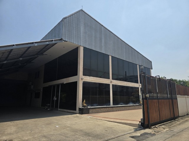 RK0938 ให้เช่าโกดัง ขนาด 600 ตรม. พร้อมออฟฟิศ 2 ชั้น ย่านโชคชัย 4 ลาดพร้าววังหิน 47 โกดัง ลาดพร้าววังหิน 47 ซอย ลาดพร้าววังหิน 47แขวงลาดพร้าว ลาดพร้าว กรุงเทพมหานคร 10230พื้นที่ 600 ตรม ออฟฟิศ 2 ชั้นเช่า 100,000 บาทต่อเดือนใกล้ MRT ลาดพร้าว- มัดจำ 2  ล่วงหน้า 1 Warehouse, Ladprao Wanghin 47Soi Ladprao Wanghin 47, Ladprao Subdistrict, Ladprao District, Bangkok 10230Area: 600 sq m, 2-story officeRent: 100,000 baht per monthNear MRT Ladprao- Deposit: 2 months, Advance payment: 1 monthติดต่อAgent  : คุณเด่นชัย                  : 09-8481-8989                  :06-2839-4747 ID Line        :098