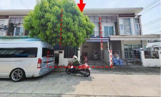  Code ID : PCI-06601  ราคา   1,950,000   บาท (ราคาต่อรองได้)   - เนื้อที่ 18.5 ตรว.  - 3 ห้องนอน 2 ห้องน้ำ   - 1 ที่จอดรถ   บ้านหันไปทางทิศ   พิกัดทรัพย์ : https://maps.app.goo.gl/9WBVgSoVJAfHw9kWA  สอบถามเพิ่มเติม / นัดชม โทร. 097-419-5982(พลอย) โทร. 096-932-4624(ออมสิน) Line : @panaya (มี@ด้านหน้า)  ปรึกษาสินเชื่อฟรี One Stop Service ดูแลตั้งแต่ต้นจนจบบริษัท ปณยาคิดดี จำกัด 