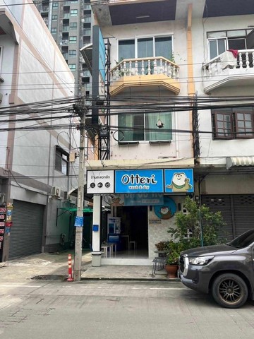 ขายอาคารพาณิชย์ 3 ชั้น ติดเซ็นทรัลเวสเกต อำเภอบางใหญ่ จังหวัดนนทบุรี#รายละเอียดและที่ตั้งทรัพย์-อาคารพาณิชย์ 3 ชั้น ตึกริม เนื้อที่ 18 ตารางวา จำนวน 4 ห้องนอน 2 ห้องน้ำ-ตั้งอยู่ตำบลเสาธงหิน อำเภอบางใหญ่ จังหวัดนนทบุรี-ติดเซ็นทรัลเวสเกต-ติด MRT สายสีม่วง ตลาดบางใหญ่#ติดถนนทำเลค้าขายเหมาะสำหรับทำธุรกิจ**ขายราคา 4 ล้านบาท #พร้อมผู้เช่าเดือนละ 13,000 บาท#เจ้าของขายเอง##ส�