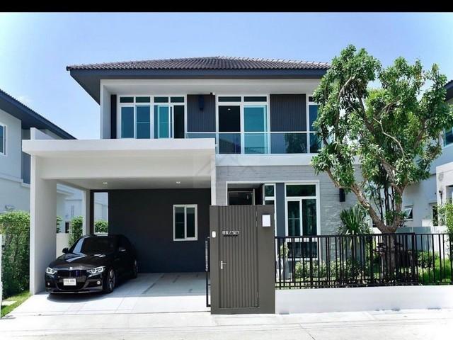 ขายบ้านเดี่ยว 2 ชั้น โครงการมัณฑนา 2 บางนา กม.7 (Mantana 2 Bangna KM.7) ใกล้เมกะบางนาราคาขาย 16,900,000 บาท ( ขายพร้อมผู้เช่า )ที่ตั้ง ถนนบางนา-ตราด กม.7 ตำบลบางแก้ว อำเภอบางพลี จังหวัดสมุทรปราการติดต่อ : คุณภัสพงณ์ 0634098164Line : deedee23https://www.facebook.com/profile.php?id=61581484955548เนื้อที่ 62 ตารางวา พื้นที่ใช้สอย 185 ตารางเมตร จำนวน 2 ชั้น 4 ห้องนอน 5 ห้องน้ำมี 1 ห้องนั่งเล่น 1 ห้องครัวพร้อมเครื่องทำน้ำอุ่น ที่จอดรถ 2 คันเฟอร์นิเจ�